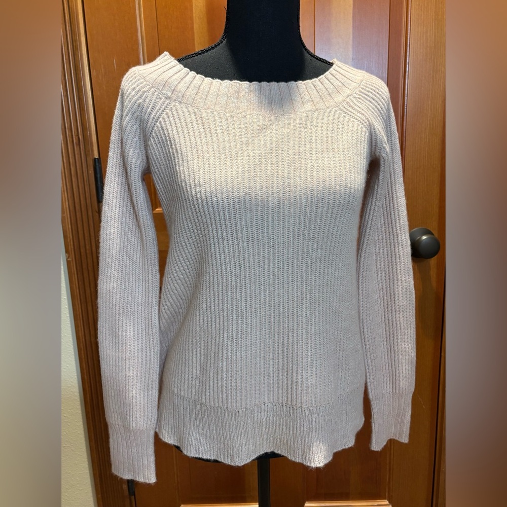 Inhabit 50% Cashmere 50% Linen Light Pink Knit Sweater, size P.